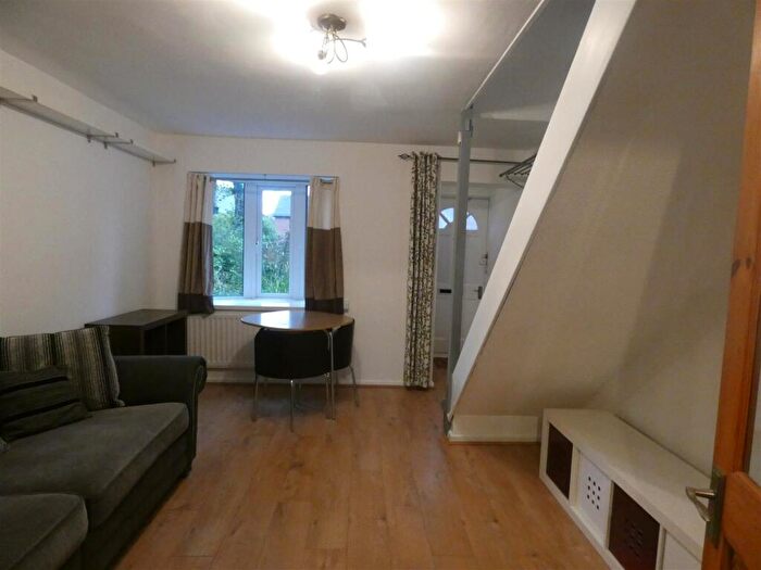 2 Bedroom End Of Terrace House To Rent In Windmill Court, Spital Tongues, NE2