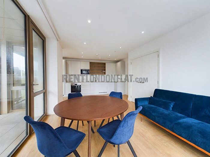 2 Bedroom Flat To Rent In New Village Avenue, Poplar, – Bedrooms Flat, E14