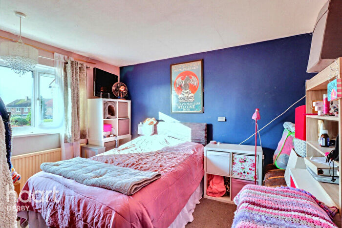 3 Bedroom Terraced House For Sale In Vicarage Road, Mickleover, DE3