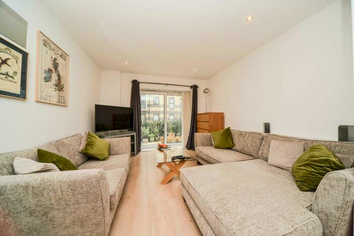 2 Bedroom Flat To Rent In Wideford Drive, Romford, Greater London, RM7