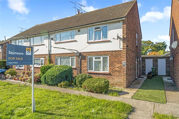 1 Bedroom Maisonette For Sale In West End, Woking, Surrey, GU24