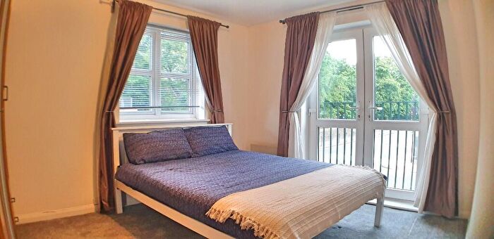 2 Bedroom Flat To Rent In Caravel Close, London, E14