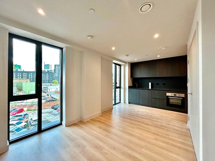 1 Bedroom Flat To Rent In Dutton Street, Manchester, M3