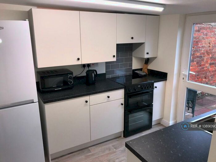4 Bedroom Terraced House To Rent In Granville St, Cheltenham, GL50
