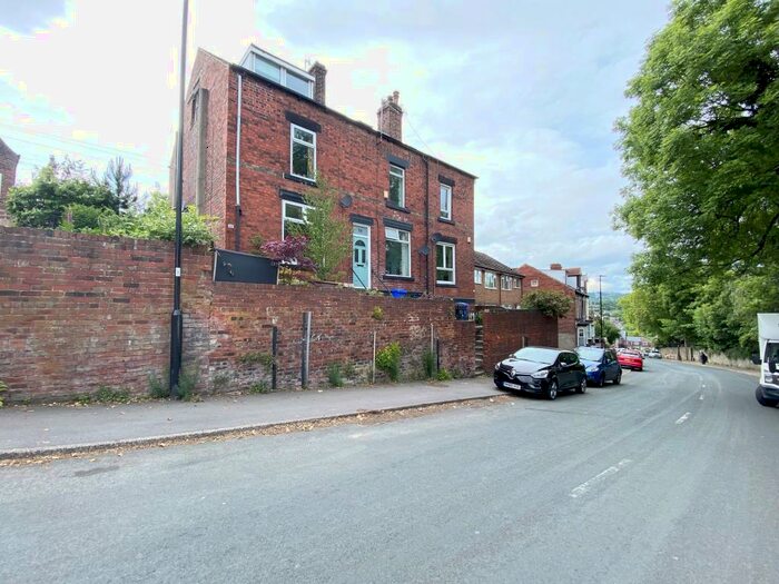 4 Bedroom End Of Terrace House To Rent In Derbyshire Lane, Sheffield, Meersbrook, S8