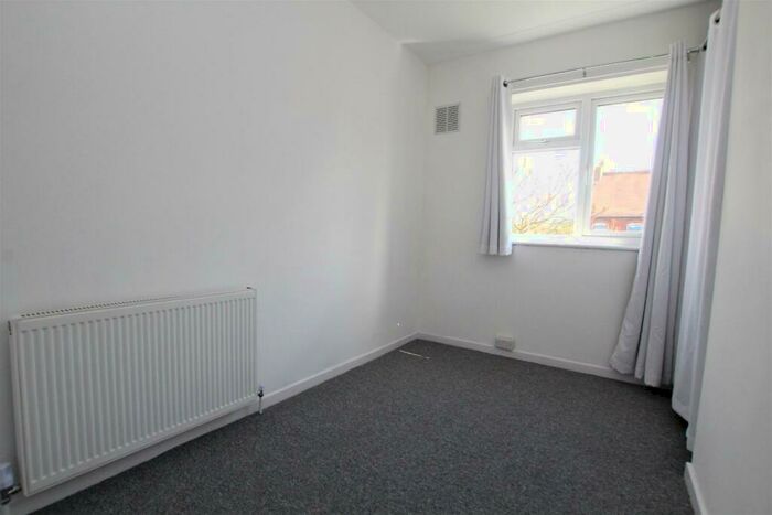 2 Bedroom Maisonette To Rent In Stonehouse Lane, Coventry, CV3