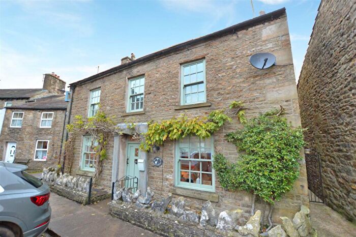 3 Bedroom Detached House For Sale In Holme House, Hawes, Wensleydale, DL8
