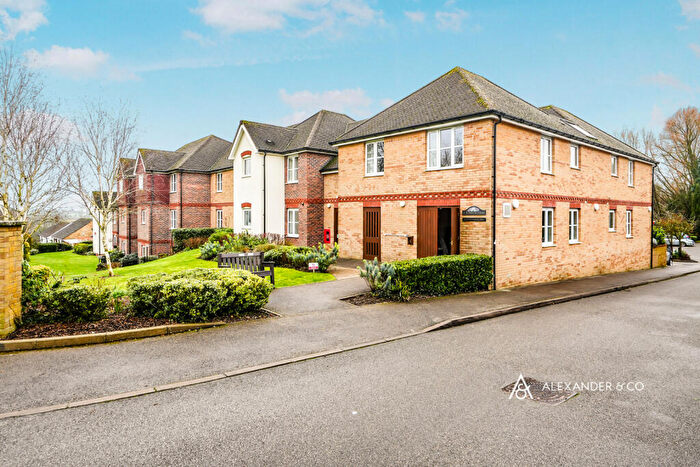 1 Bedroom Flat To Rent In Buckingham Road, Brackley, Northamptonshire, NN13