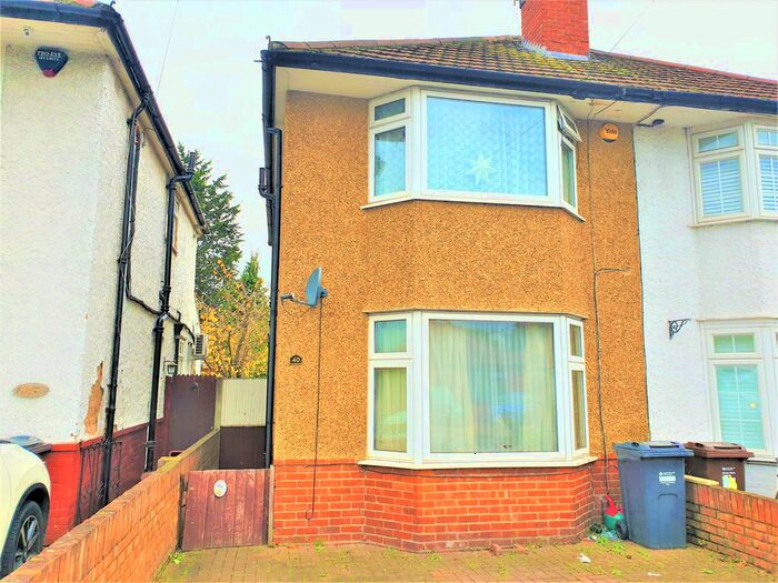 3 Bedroom Semi-Detached House To Rent In Sunbury Road, Feltham TW13