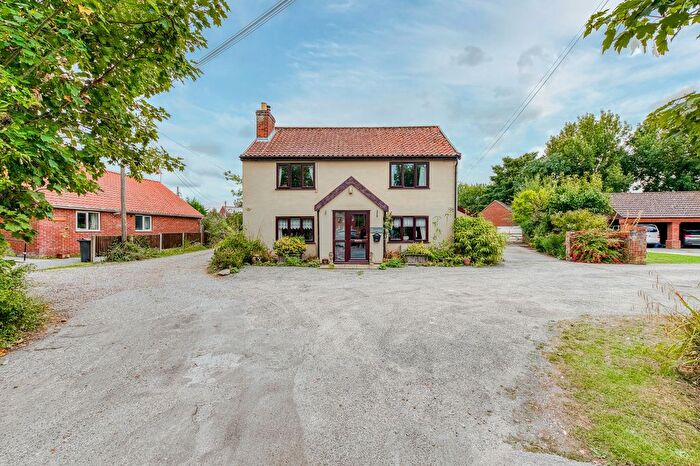 3 Bedroom Detached House For Sale In South Green, Dereham, NR19