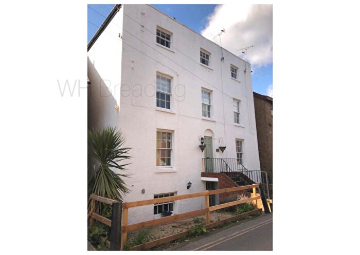 1 Bedroom Apartment To Rent In Middle Wall, Whitstable, CT5