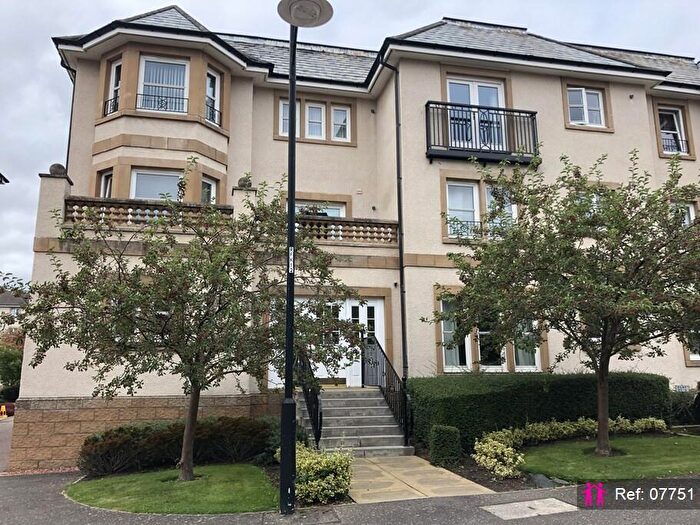 3 Bedroom Apartment To Rent In Rattray Drive, Edinburgh, EH10