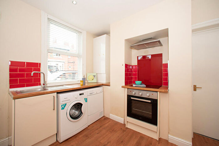 4 Bedroom Terraced House To Rent In Canterbury Drive, Headingley, Leeds, LS6