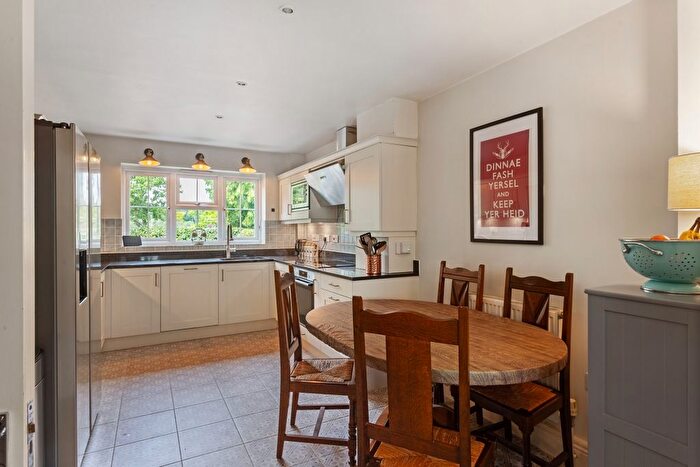 4 Bedroom Detached House To Rent In Windrushes, Caterham, CR3