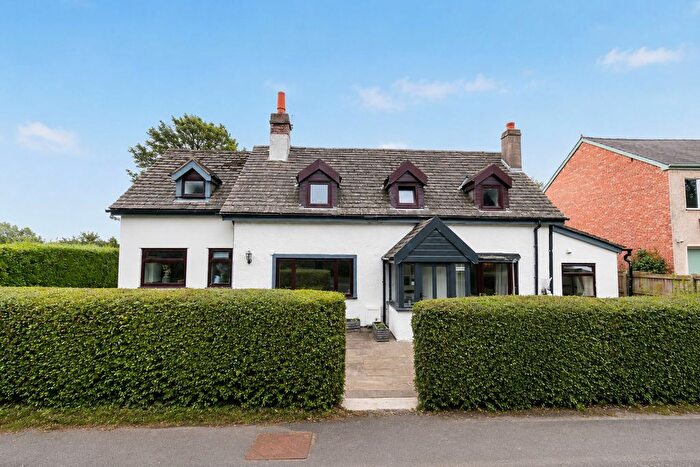 4 Bedroom Detached House For Sale In Dawbers Lane, Euxton, PR7