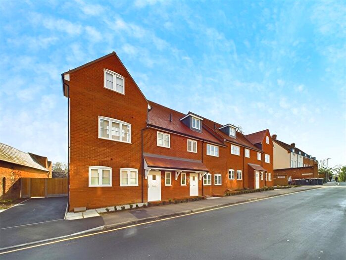 1 Bedroom Flat To Rent In Wratten Road East, Hitchin, SG5