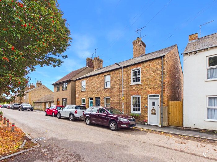 2 Bedroom Terraced House For Sale In Radcliffe Road, Stamford, PE9