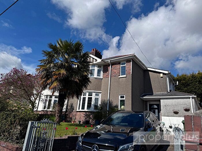 3 Bedroom Semi Detached House For Sale In Gilfach Road, Tonyrefail, Porth, CF39