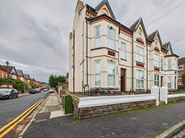 2 Bedroom Apartment For Sale In Grange Road West, Prenton, CH43