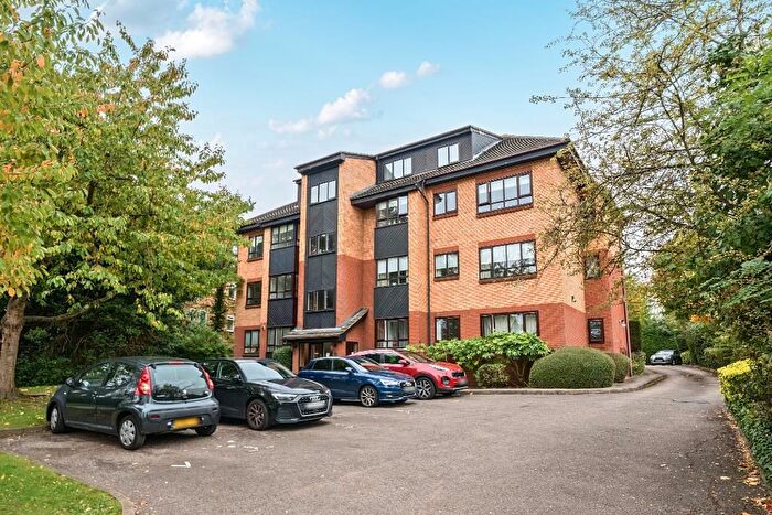 1 Bedroom Flat For Sale In Bycullah Road, Enfield, London, Uk, EN2