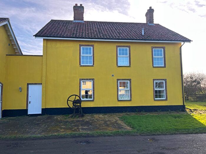 5 Bedroom Farmhouse To Rent In Wacton Road, Forncett St Peter, NR16
