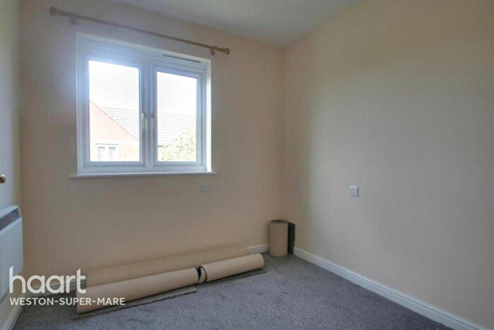 2 Bedroom Flat To Rent In Jay View, Weston-super-mare, BS23