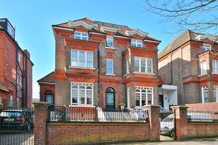 2 Bedroom Flat To Rent In Fitzjohn's Avenue, Hampstead, NW3