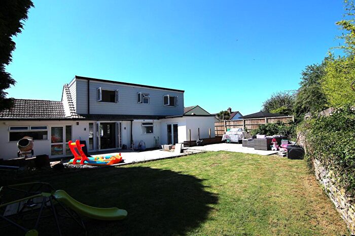 4 Bedroom Detached House For Sale In Hillview Gardens, Felton, BS40