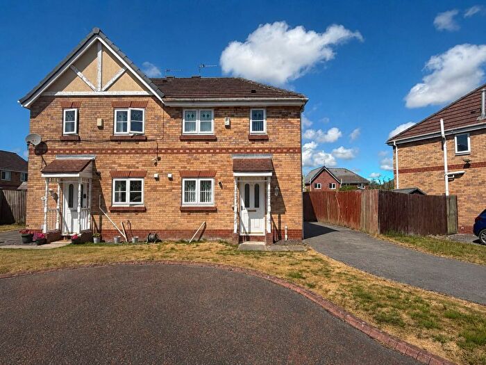 3 Bedroom Semi-detached House For Sale In Redwood Way, Shevington Park, L33