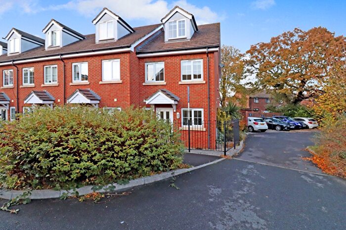 3 Bedroom Semi-Detached House To Rent In Hindmarch Crescent, Hedge End, SO30