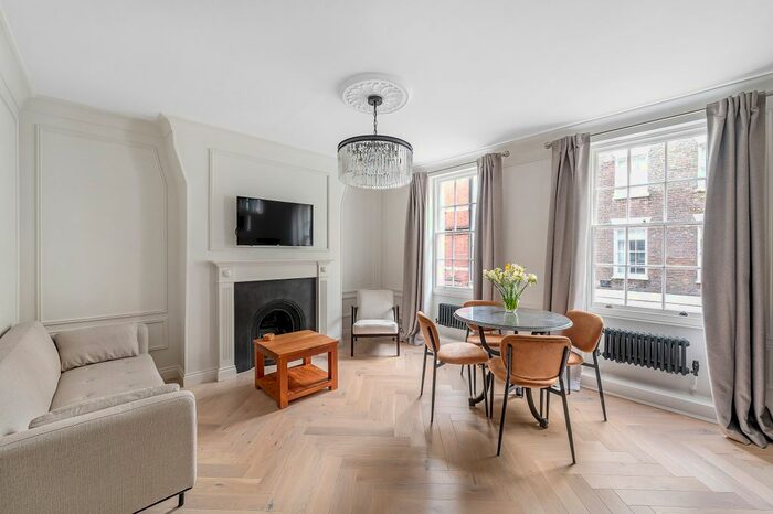 1 Bedroom Flat To Rent In Bulstrode Street, Marylebone, W1U