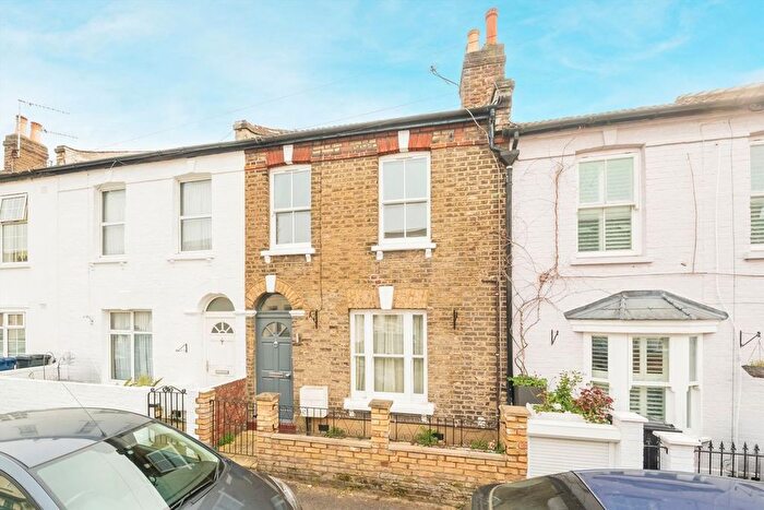 2 Bedroom Terraced House For Sale In Bedford Road, Ealing, W13