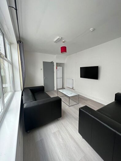 6 Bedroom Terraced House To Rent In King Edwards Road, Swansea, SA1