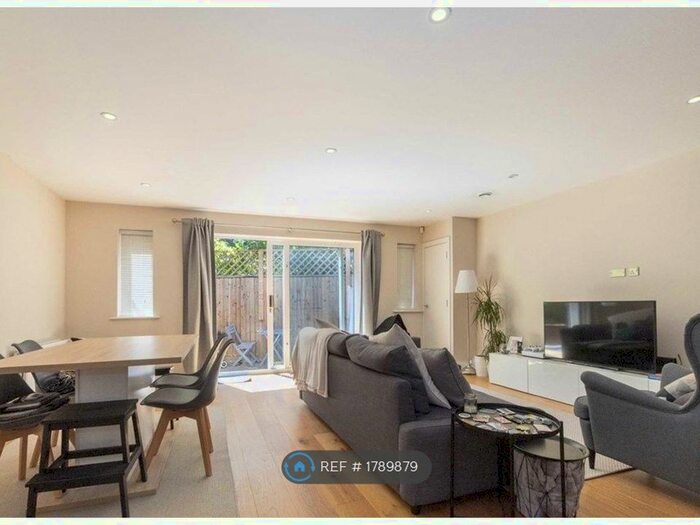 1 Bedroom Flat To Rent In Stile Hall Gardens, London, W4