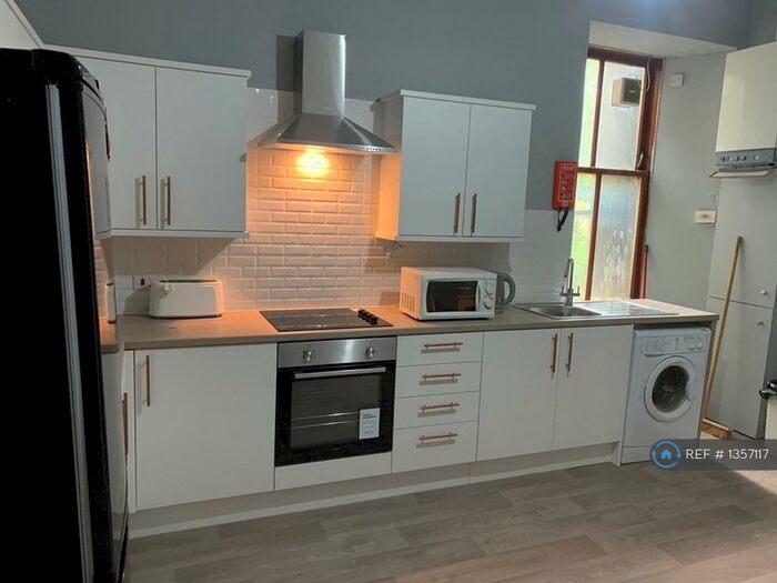 4 Bedroom Flat To Rent In Gray Street, Glasgow, G3