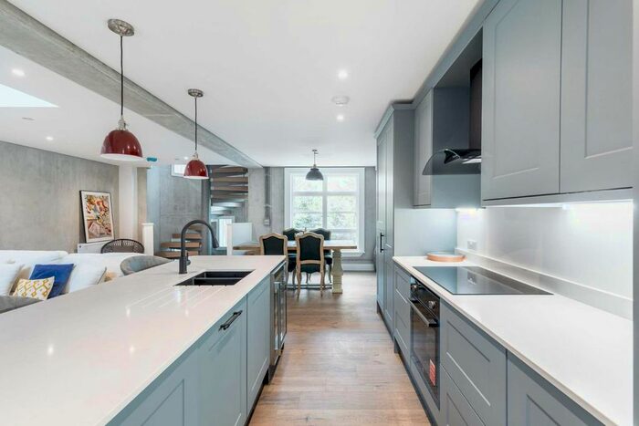 3 Bedroom Property To Rent In Elm Grove, London, SW19