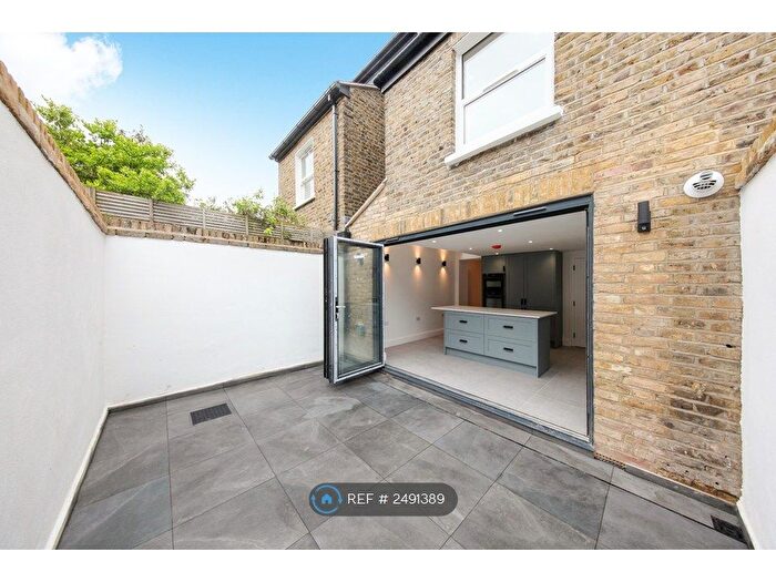5 Bedroom Terraced House To Rent In Bellamy Street, London, SW12
