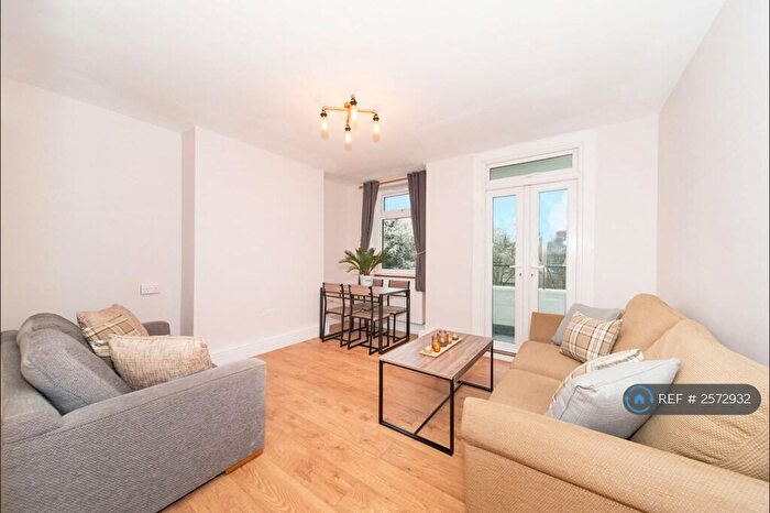 4 Bedroom Flat To Rent In Juniper House, London, SE14