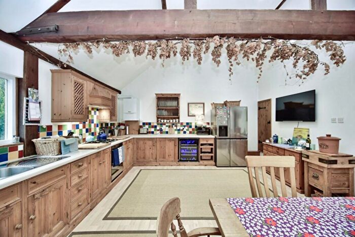 3 Bedroom Terraced House For Sale In Gibbs Hill, Maidstone, Kent, ME18