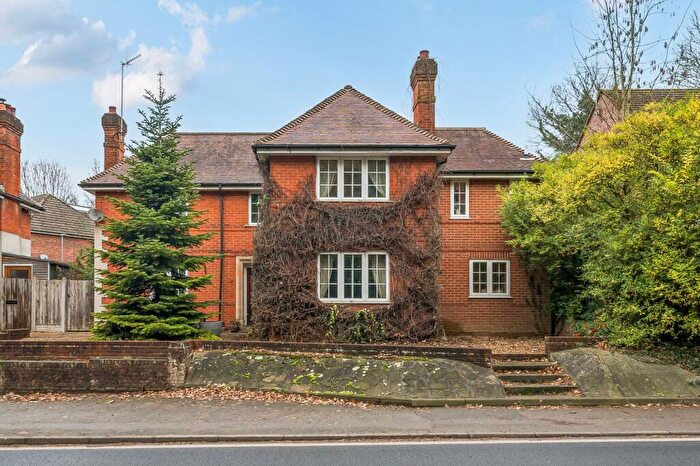 4 Bedroom Detached House For Sale In Maple Crescent, Wilton, SP2