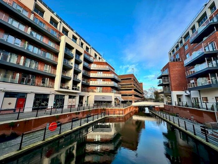 1 Bedroom Flat To Rent In The Colonnade, Maidenhead, SL6