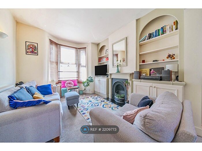 4 Bedroom Terraced House To Rent In Graveney Road, London, SW17
