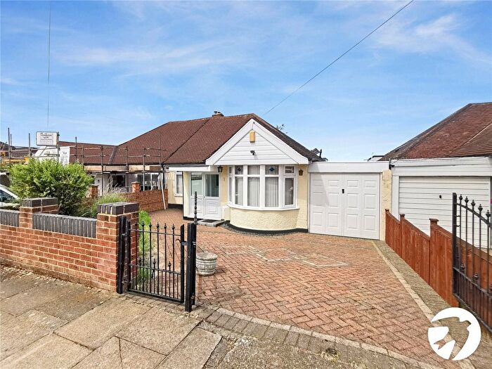 3 Bedroom Bungalow To Rent In Selborne Avenue, Bexley, DA5