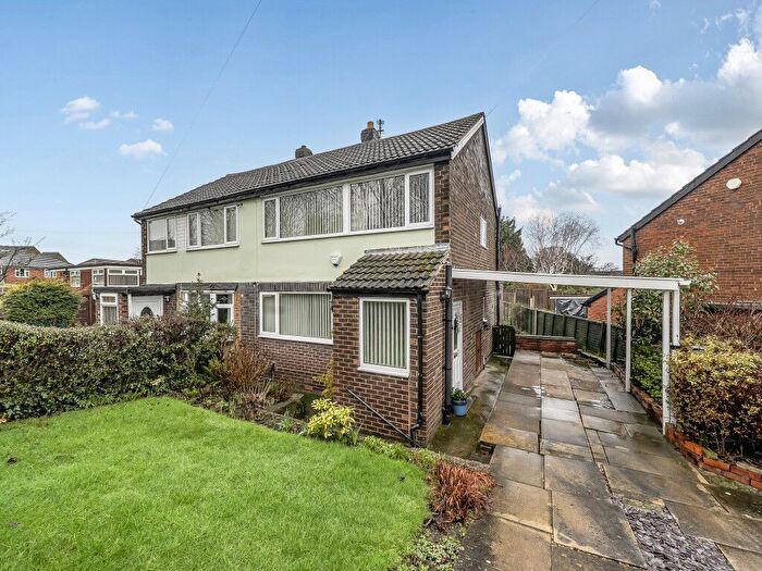 3 Bedroom Semi Detached House For Sale In Towers Close, Crofton, Wakefield, West Yorkshire, WF4