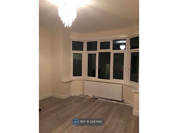 3 Bedroom Semi-Detached House To Rent In Cumberland Road, Harrow, HA1