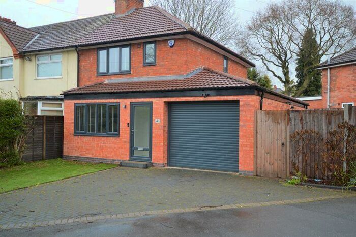 3 Bedroom House To Rent In Dornton Road, Stirchley, B30