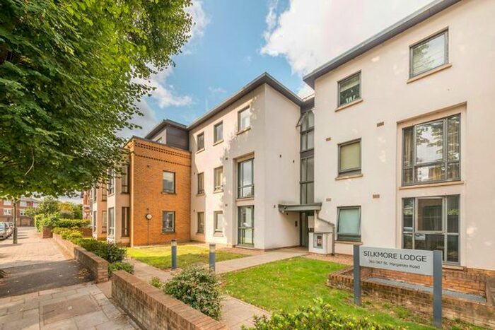 2 Bedroom Flat To Rent In St Margarets Road, St Margarets, Twickenham, TW1