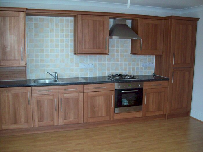 1 Bedroom Flat To Rent In Elmfield Road, London, E17