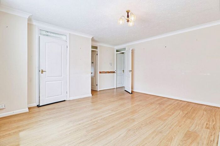 2 Bedroom Property For Sale In Alexander Mews, Chelmsford, CM2