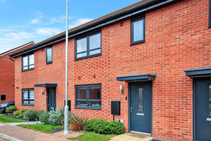 3 Bedroom Terraced House For Sale In Lothrie Road, Wellingborough, NN8